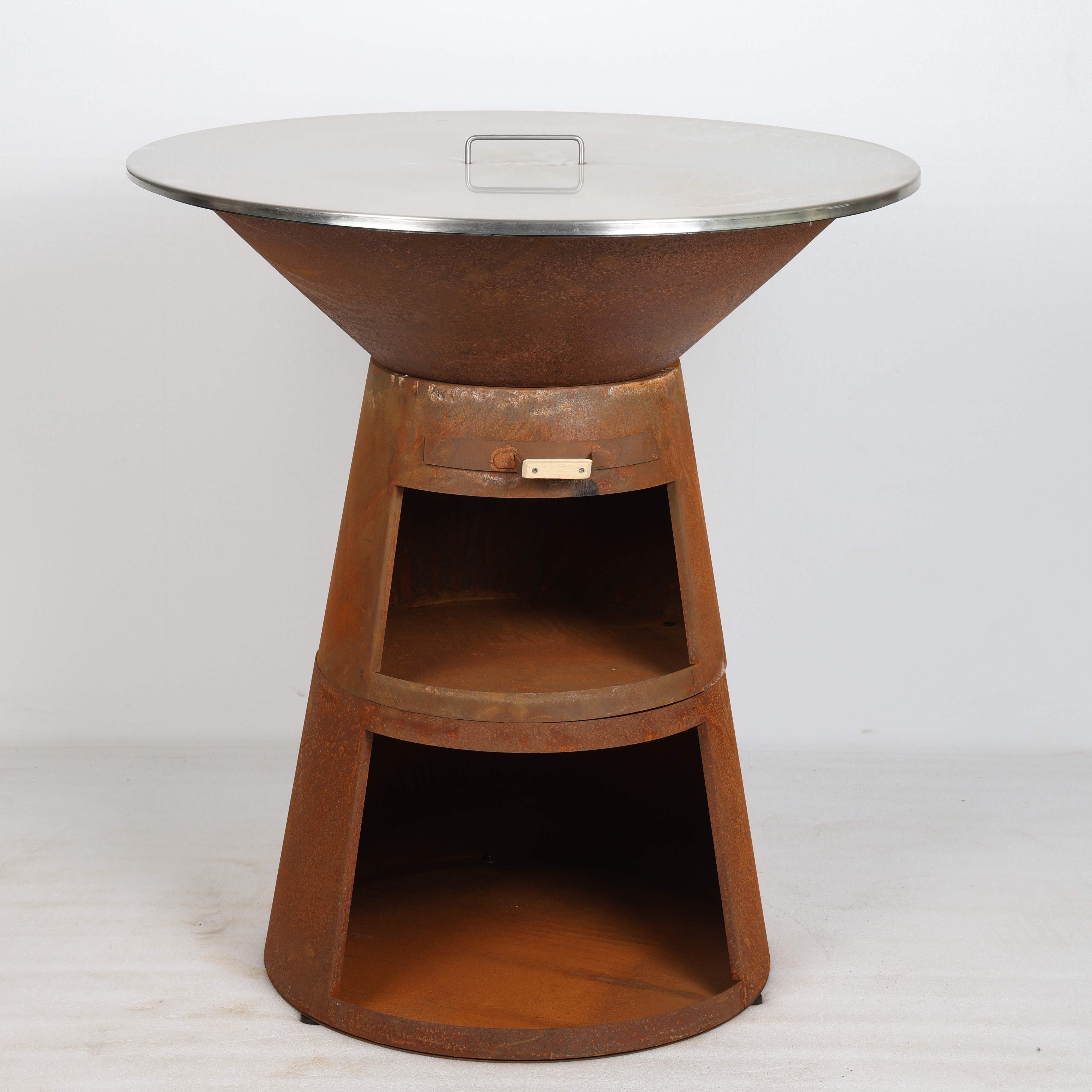 Lid in use